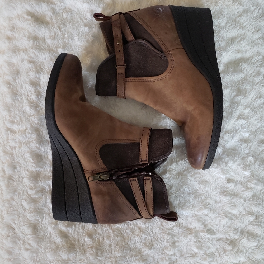 Ugg indra leather waterproof wedge booties